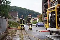 Die Feuerwehr ist wegen des Starkregens in Schwelentrup im Einsatz. - © FreitagTV/Stock