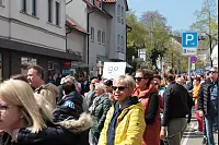 Die Oerlinghauser Zuschauer feuern die Läufer an. - © Karolina Schmidt