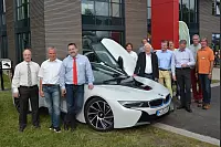 WAVE-TROPHY 2016 - Größte E-Automobilrallye tankt in Dörentrup auf.
Weltrekord mit den meisten zeitgleich aufgeladenen Elektrofahrzeugen mit erneuerbaren Energien geschafft, Viele E-Fahrzeuge wurden präsentiert. - © Tanja Watermann
