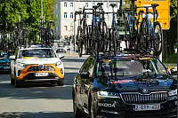 Lidl Deutschland-Tour in Herford. Die Fahrer kommen über die große Kreuzung Bismarckstraße, Hansastraße, Mindener Straße die Hansastraße herunter. - © Kathrin Weege