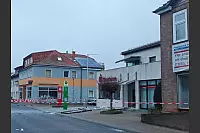 Die Sprengung des Automaten in der Willebadessener Sparkasse hat das Geb&auml;ude massiv besch&auml;digt. - &copy; Svenja Ludwig