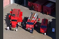 Der Lippische Feuerwehrverband feiert sein 150-jähriges Bestehen mit einem Familientag am Feuerwehrausbildungszentrum Brake. Der 30 Meter hohe Feuerwehrturm, in dem die Löschschläuche nach dem Einsatz getrocknet werden, bietet einen exklusiven Ausblick. - © Thomas Krügler