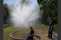 Der Lippische Feuerwehrverband feiert sein 150-jähriges Bestehen mit einem Familientag am Feuerwehrausbildungszentrum Brake mit dem Team vom Vegetationsbrandmodul "Phoenix" zur Bekämpfung von Wald- und Flächenbränden. - © Thomas Krügler