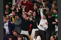 Ekstase im Fanblock der FSV Pivitsheide. - &copy; J&ouml;rg Hagemann