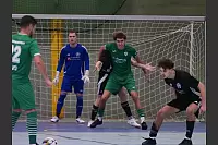 Yassin Reinhardt von der SG Belle-Cappel-Leopoldstal stellt die Sperre. - &copy; J&ouml;rg Hagemann