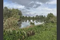 Das Paar aus Herford ist viele Kilometer entlang des Flusses Etsch geradelt. Die Landschaft war ruhig und idyllisch hier. - © privat