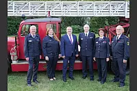 150 Jahre Lippischer Feuerwehrverband: Udo Knaup, Desiree Gottwald, Landrat Dr. Axel Lehmann, Thomas und Heike Lalk sowie Harald Schubert (von links) - © Thomas Krügler