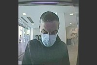 Wer kennt diesen Mann? - © Polizei NRW