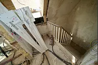 Innerhalb von nur einem Monat wird das ganze Haus in Bielefeld saniert. - © Peter Unger