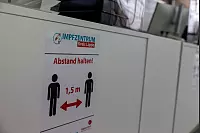 So sieht es im Impfzentrum Lippe aus. - © Jannik Stodiek