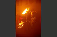 Besucher trotzen beim Bardentreff und Kl&auml;schen in Horn dem Regen. - &copy; Raphael Bartling