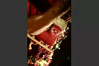 Der Weihnachtsmann schaut mit seinem Rentier-Schlitten vorbei. - © Melanie Meyer