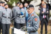 Ministerpräsident verleiht auf dem Schloßplatz der Panzerbrigade 21 „Lipperland“ der Bundeswehr das Fahnenband des Landes Nordrhein-Westfalen. - © Jannik Stodiek