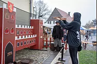 Besucher trotzen beim Bardentreff und Kl&auml;schen in Horn dem Regen. - &copy; Raphael Bartling