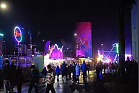 Bunte Lichter, viele Leckereien und schwungvolle Karusselfahrten - das ist die Andreasmesse 2025 - © Nicole Ellerbrake