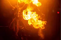 Besucher trotzen beim Bardentreff und Kl&auml;schen in Horn dem Regen. - &copy; Raphael Bartling