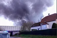 Die Feuerwehr rückte zu einem Großbrand in Bielefeld-Altenhagen aus. - © Paul Brinkmann