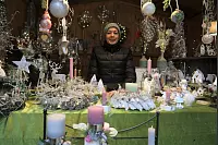 Isabel Wüllner aus Bad Driburg bietet Dekoratives an. - © Simone Flörke