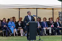 Ministerpräsident verleiht auf dem Schloßplatz der Panzerbrigade 21 „Lipperland“ der Bundeswehr das Fahnenband des Landes Nordrhein-Westfalen. - © Jannik Stodiek