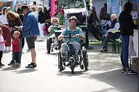 Impressionen vom ”SmileDay" 2023. Zum ersten Mal veranstaltete das Vitalzentrum Kühlmuss & Grabbe eine Art Hausmesse. Schauplatz war die Unternehmenszentrale an der Sylbeckestraße in Detmold. - © Nicole Ellerbrake