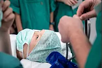 Kinderuni: Im OP-Saal 2 - © Torben Gocke