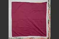 Baby in Bielefeld ausgesetzt: Wer kennt diese Decken? - © PP BIELEFELD KK32