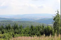 Wandern zum Lippischen Velmerstot und am Silberbach entlang. - © Janet König
