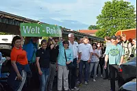 WAVE-TROPHY 2016 - Größte E-Automobilrallye tankt in Dörentrup auf.
Weltrekord mit den meisten zeitgleich aufgeladenen Elektrofahrzeugen mit erneuerbaren Energien geschafft. Viele verschiedene E-Fahrzeuge wurden präsentiert. - © Tanja Watermann