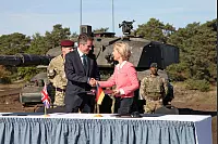 Deutsch-Britisches Ministertreffen - Ursula von der Leyen in Augustdorf - © Bernhard Preuß