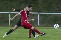 Im Lipperderby muss der RSV Barntrup eine bittere 0:1-Heimniederlage vor rund 200 Zuschauern gegen den Blomberger SV einstecken. - © Egon Penner