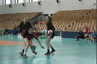 Die Handballerinnen des Hermann-Vöchting-Gymnasiums haben es in die Endrund von "Jugend trainiert für Olympia" geschafft. - © Dominic Behde