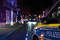 Der Wagen fuhr ein ein Ladengesch&auml;ft auf der Westerbachstra&szlig;e in H&ouml;xter - &copy; Simone Kube