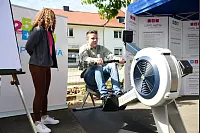 Impressionen vom ”SmileDay" 2023. Zum ersten Mal veranstaltete das Vitalzentrum Kühlmuss & Grabbe eine Art Hausmesse. Schauplatz war die Unternehmenszentrale an der Sylbeckestraße in Detmold. - © Nicole Ellerbrake