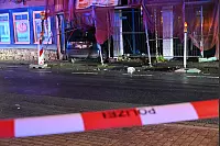 Der Wagen fuhr ein ein Ladengesch&auml;ft auf der Westerbachstra&szlig;e in H&ouml;xter - &copy; Simone Kube