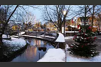 Mit der noch vorhandenen Weihnachtsbeleuchtung erstrahlt der Salzhof in Bad Salzuflen im "Winterzauber". - &copy; Martin D&uuml;sterberg