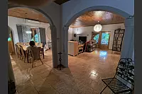 Wohn- und Essbereich zeichnen sich durch eine offene Gestaltung aus. - © Pankratz