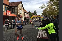 Die Helfer der LG Oerlinghausen stehen bereit. - © Karolina Schmidt