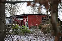 Der Campingplatz "Eichwald" in Lügde-Elbrinxen soll der Tatort von 20 Fällen sexuellen Missbrauchs an Kindern sein. Ein 56-jähriger Dauercamper ist einer von drei Männern, die in Untersuchungshaft sitzen. - © Bernhard Preuss