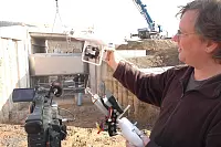 Einbau der Schütztafel in den Staudamm Schieder-See. Foto: Manfred Brinkmeier