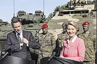 Deutsch-Britisches Ministertreffen - Ursula von der Leyen in Augustdorf - © Bernhard Preuß
