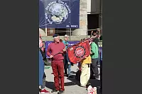 Klima retten: Rund 2000 Menschen gehen in Detmold bei der bislang größten "Fridays for Future"-Demo auf die Straße. - © Bernhard Preuss