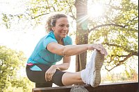 Steckt man erstmal in der Sportkleidung und startet ins Training, hat der innere Schweinehund meist nicht mehr viel zu melden. - &copy; Christin Klose/dpa-tmn