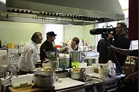 Die Kochprofis von RTL 2 waren zu Gast im Klosterkrug Falkenhagen. - &copy; Marianne Schwarzer