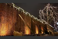 Auch die imposanten Gradierwerke werden illuminiert. - © Melanie Meyer