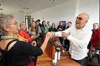 LZ-Leser besuchen die Detmolder Duftmanufaktur Taoasis. - &copy; Bernhard Preuss