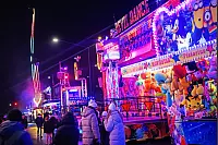 Bunte Lichter, viele Leckereien und schwungvolle Karusselfahrten - das ist die Andreasmesse 2025 - © Nicole Ellerbrake