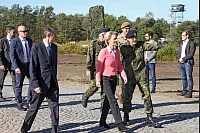 Deutsch-Britisches Ministertreffen - Ursula von der Leyen in Augustdorf - © Bernhard Preuß