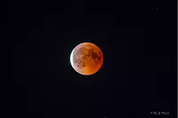 Blutmond &uuml;ber W&uuml;sten Pillenbruch - &copy; Mario Zagami