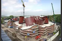 Rohbau 2004: Bei der Konstruktion des Museums beschritt Frank Gehry neue Wege. Eine aufregende Zeit f&uuml;r Architekturbegeisterte.Rohbau 2004: Bei der Konstruktion des Museums beschritt Frank Gehry neue Wege. Eine aufregende Zeit f&uuml;r Architekturbegeisterte. - &copy; Frank-Michael Kiel-Steinkamp