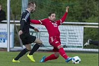 Im Lipperderby muss der RSV Barntrup eine bittere 0:1-Heimniederlage vor rund 200 Zuschauern gegen den Blomberger SV einstecken. - © Egon Penner